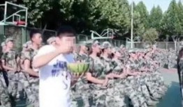 吃瓜军训视频网站下载免费,免费下载，笑翻校园