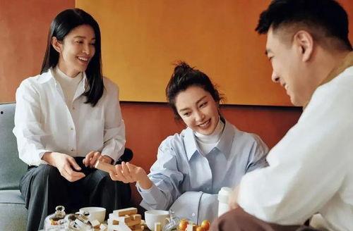 娱乐圈吃瓜系统短剧,揭秘吃瓜系统背后的短剧传奇